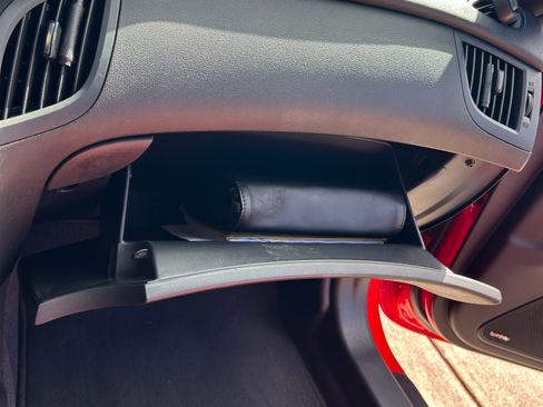 Used 2015 Hyundai Genesis 3.8 image 16