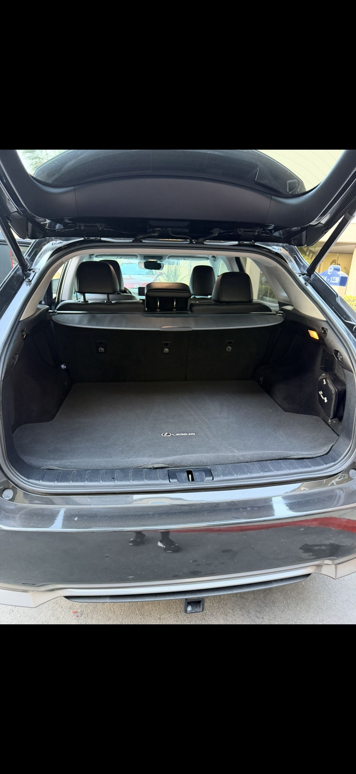 Used 2018 Lexus RX 450h AWD w/ Premium Package image 22