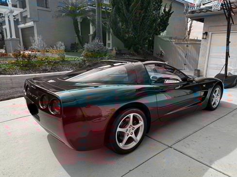 Used 2003 Chevrolet Corvette Coupe w/ Preferred Equipment Group image 9