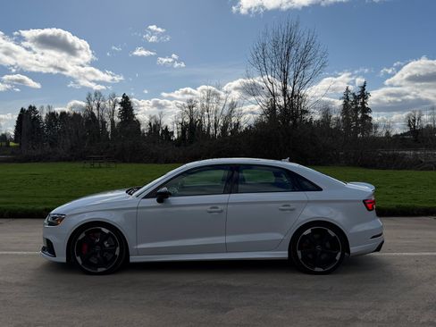Used 2018 Audi RS 3 image 2