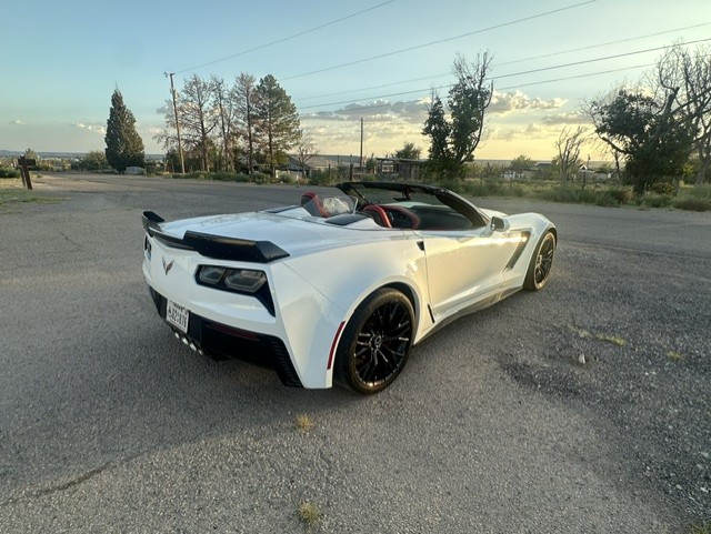 Used 2016 Chevrolet Corvette Z06 w/ 3LZ Preferred Equipment Group RWD image 13