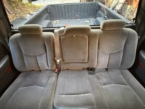 Used 2005 Chevrolet Silverado 2500 LS w/ Heavy-Duty Power Package image 17