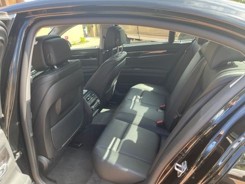 Used 2013 BMW 740i image 11