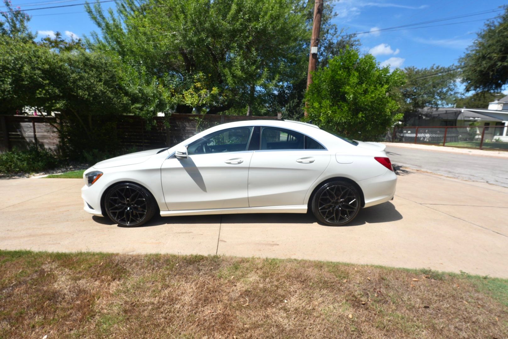 Used 2016 Mercedes-Benz CLA 250 image 1