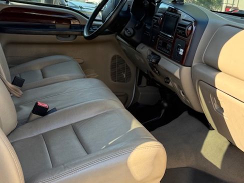 Used 2005 Ford F250 Lariat image 13