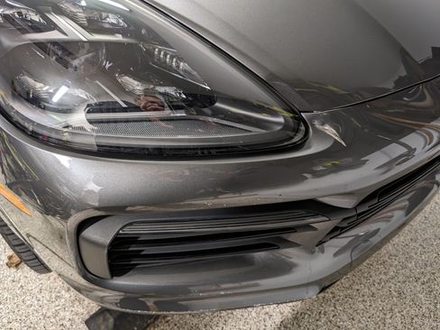 Used 2020 Porsche Cayenne E-Hybrid image 5