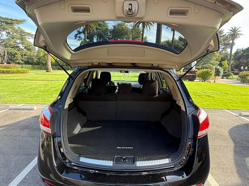 Used 2011 Nissan Murano S AWD/4WD image 2