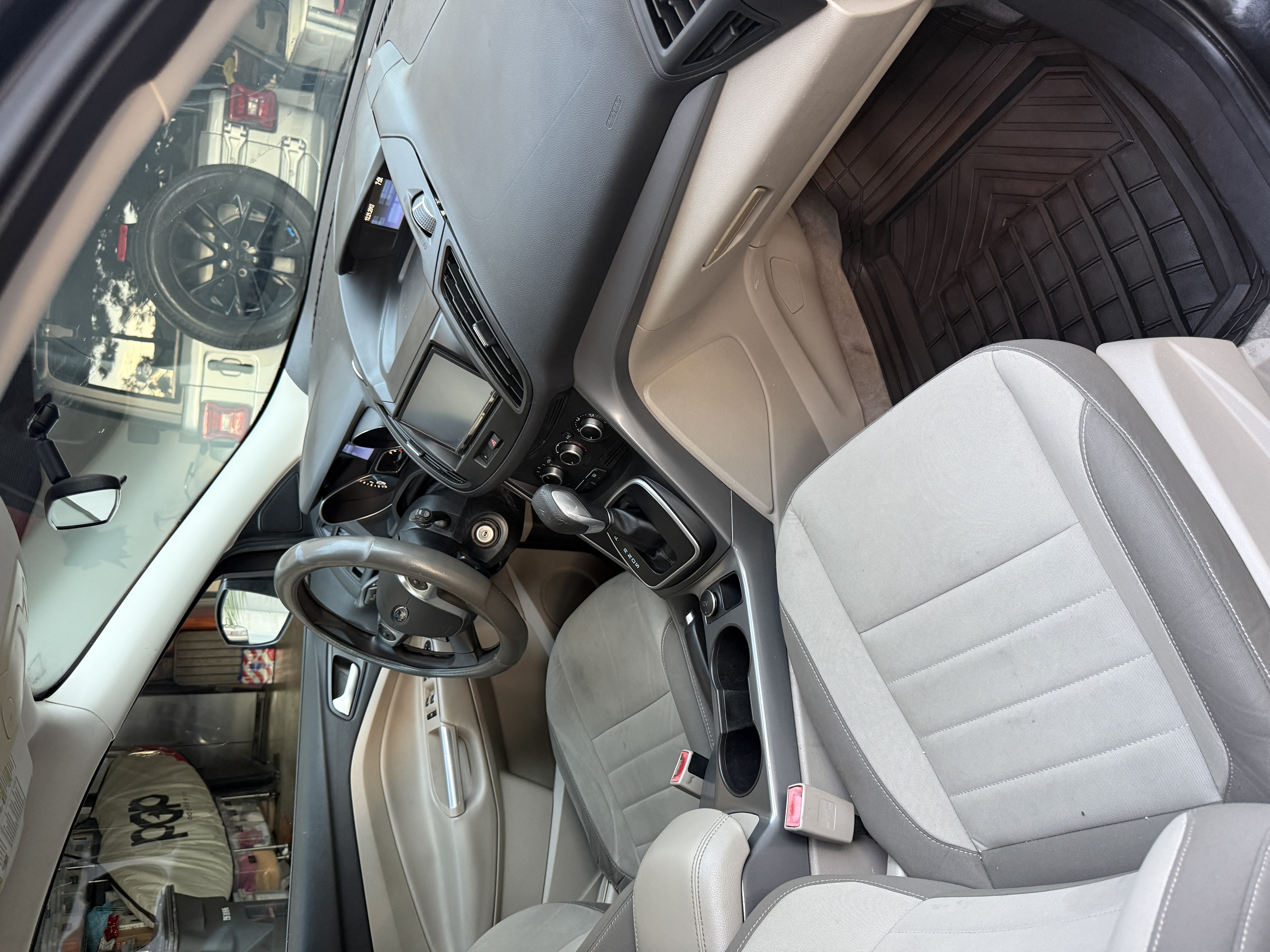 Used 2013 Ford Escape SE FWD image 17