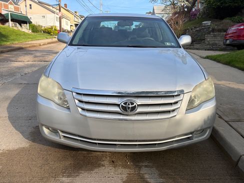 Used 2005 Toyota Avalon XLS image 6