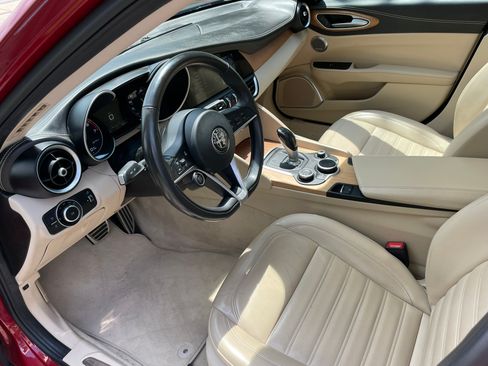 Used 2018 Alfa Romeo Giulia Ti w/ Quick Order Package 22X Lusso image 9