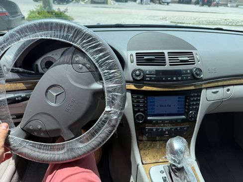 Used 2006 Mercedes-Benz E 500 4MATIC Sedan image 12