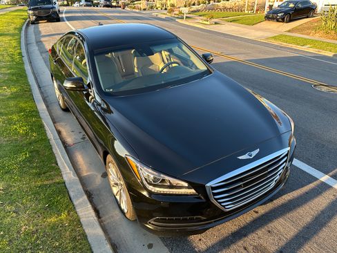 Used 2017 Genesis G80 3.8 image 2