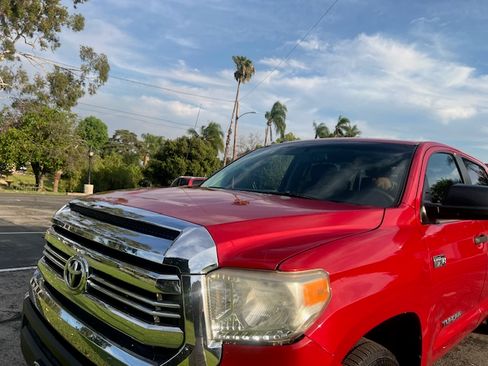 Used 2017 Toyota Tundra SR5 w/ SR5 Upgrade Package image 5