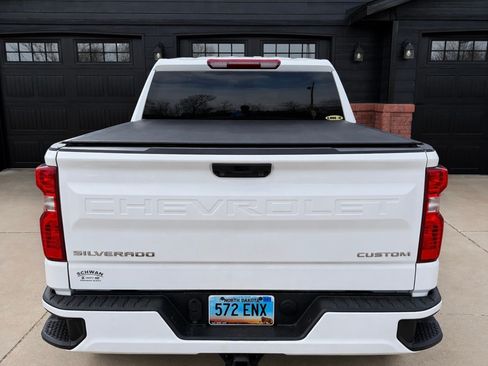 Used 2022 Chevrolet Silverado 1500 Custom AWD/4WD image 4