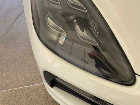 Used 2022 Porsche Cayenne Coupe AWD/4WD image 16