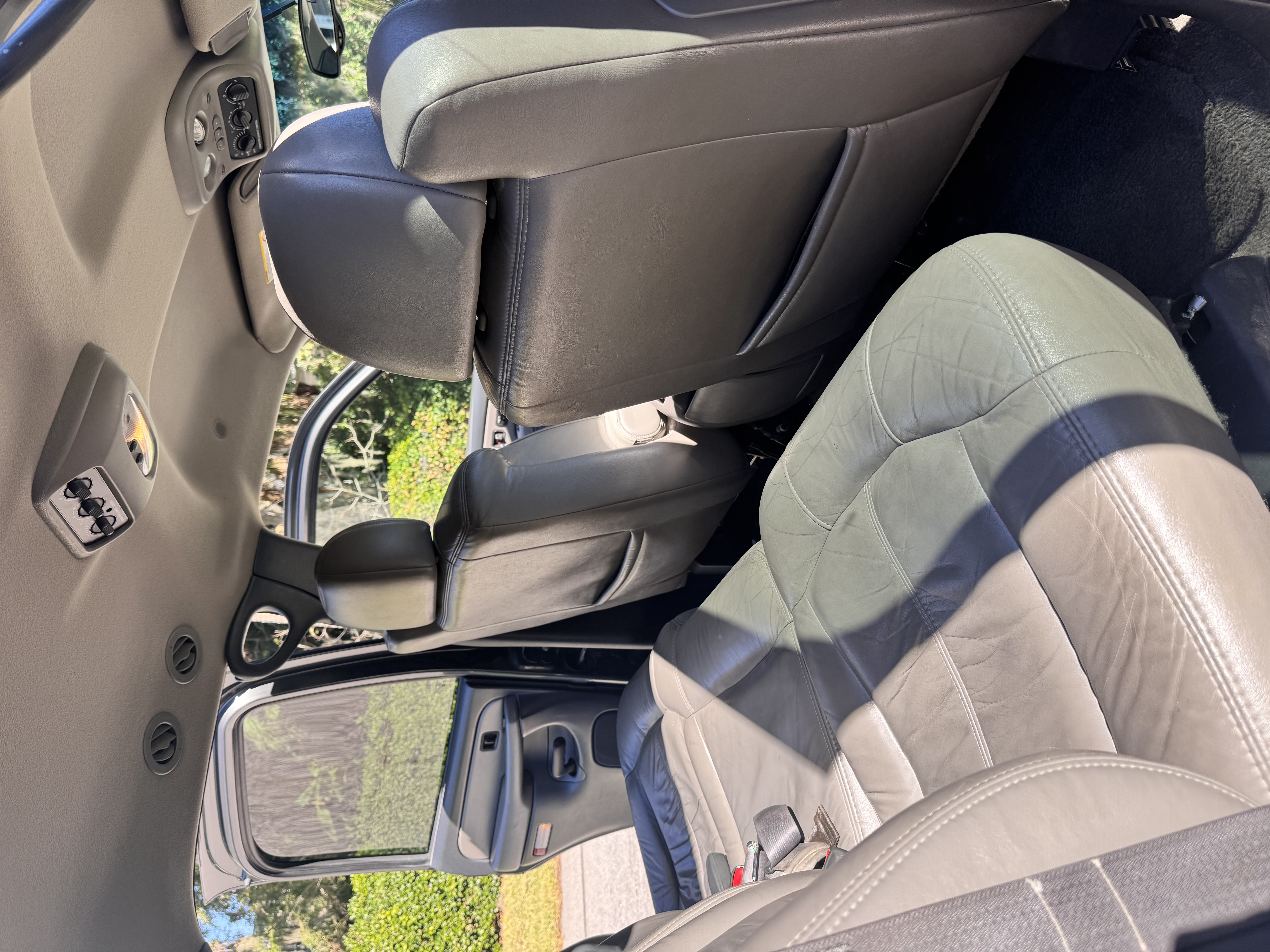 Used 2002 Chevrolet Tahoe LT RWD image 20