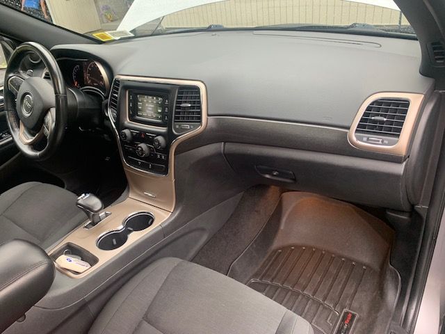 Used 2015 Jeep Grand Cherokee Laredo w/ Quick Order Package 23E AWD/4WD image 11