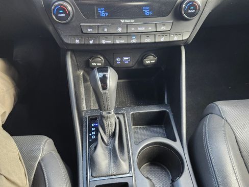 Used 2016 Hyundai Tucson Limited w/ Option Group 03 image 21