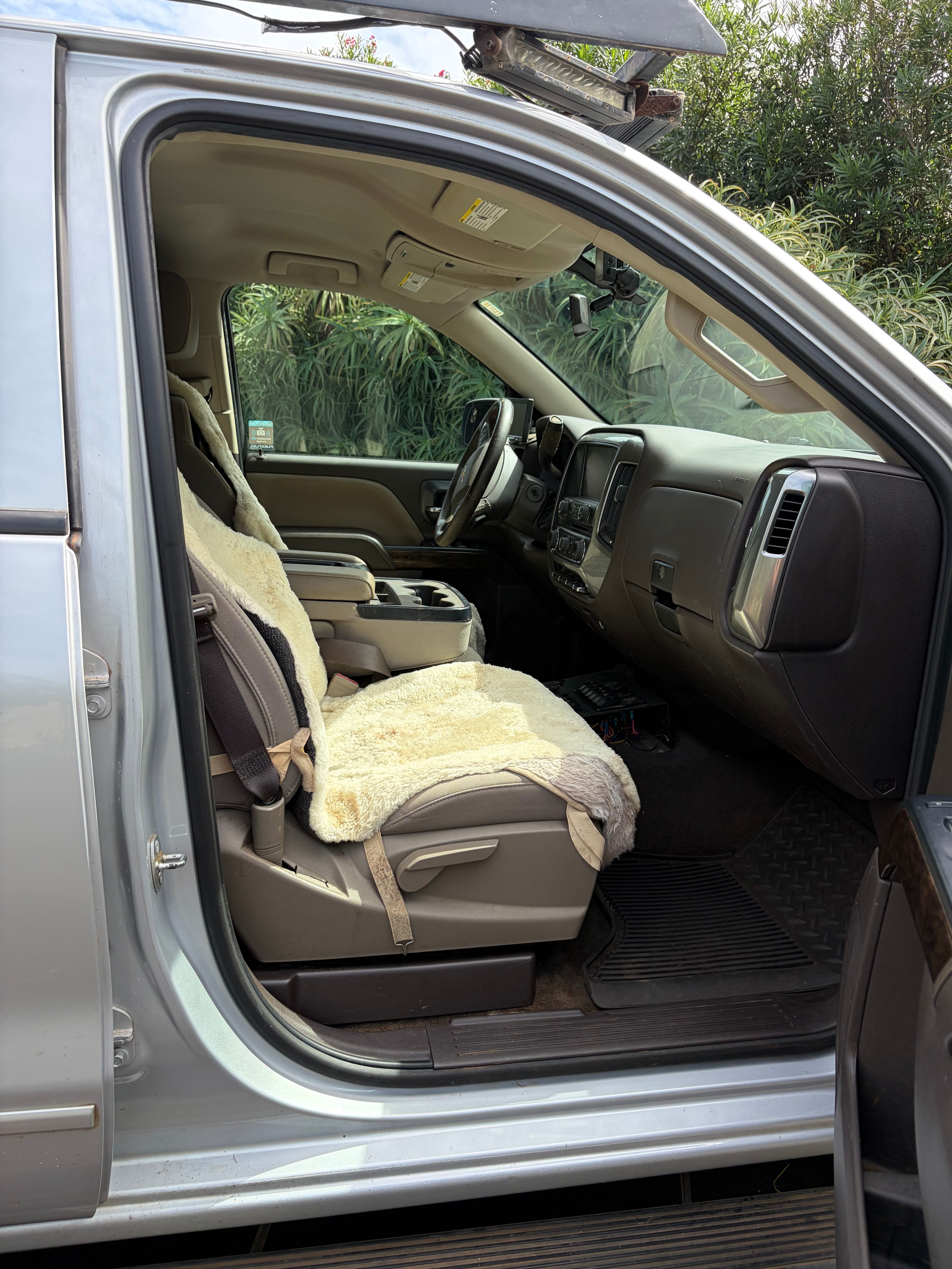 Used 2018 Chevrolet Silverado 1500 LT w/ All Star Edition AWD/4WD image 10