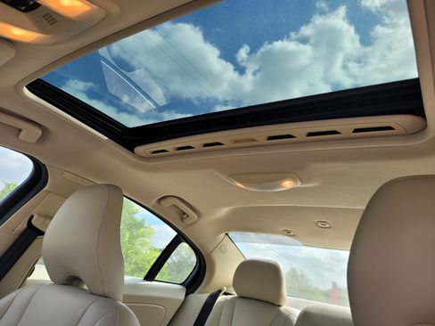 Used 2015 Volvo S60 T5 Premier image 9