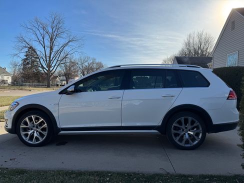 Used 2019 Volkswagen Golf Alltrack SEL image 13