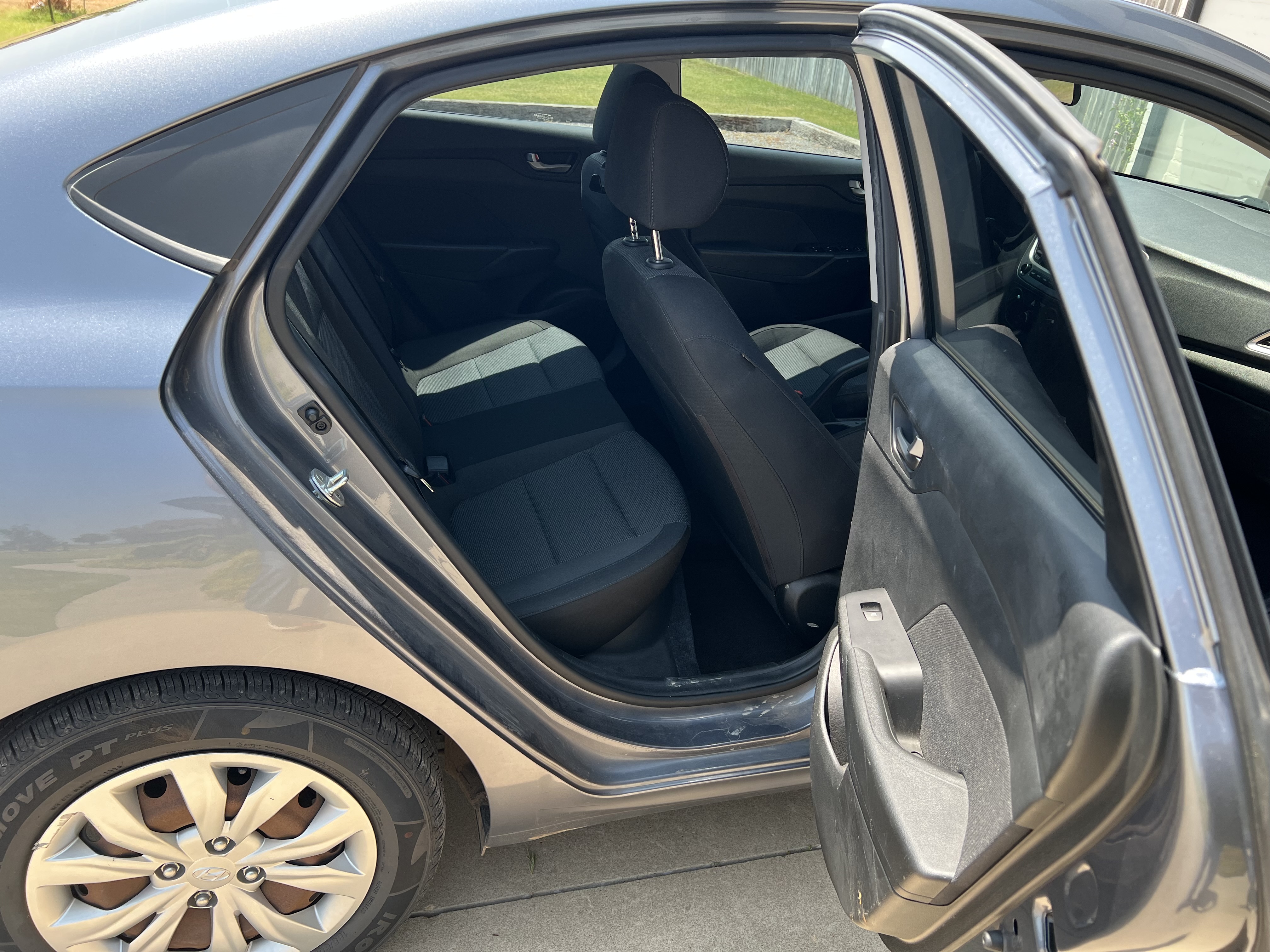 Used 2018 Hyundai Accent SE FWD image 11