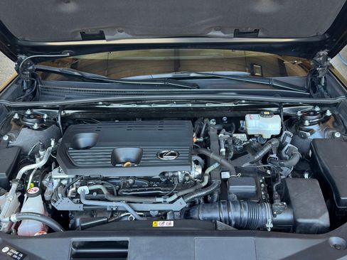 Used 2022 Lexus ES 300h w/ Luxury Package image 9