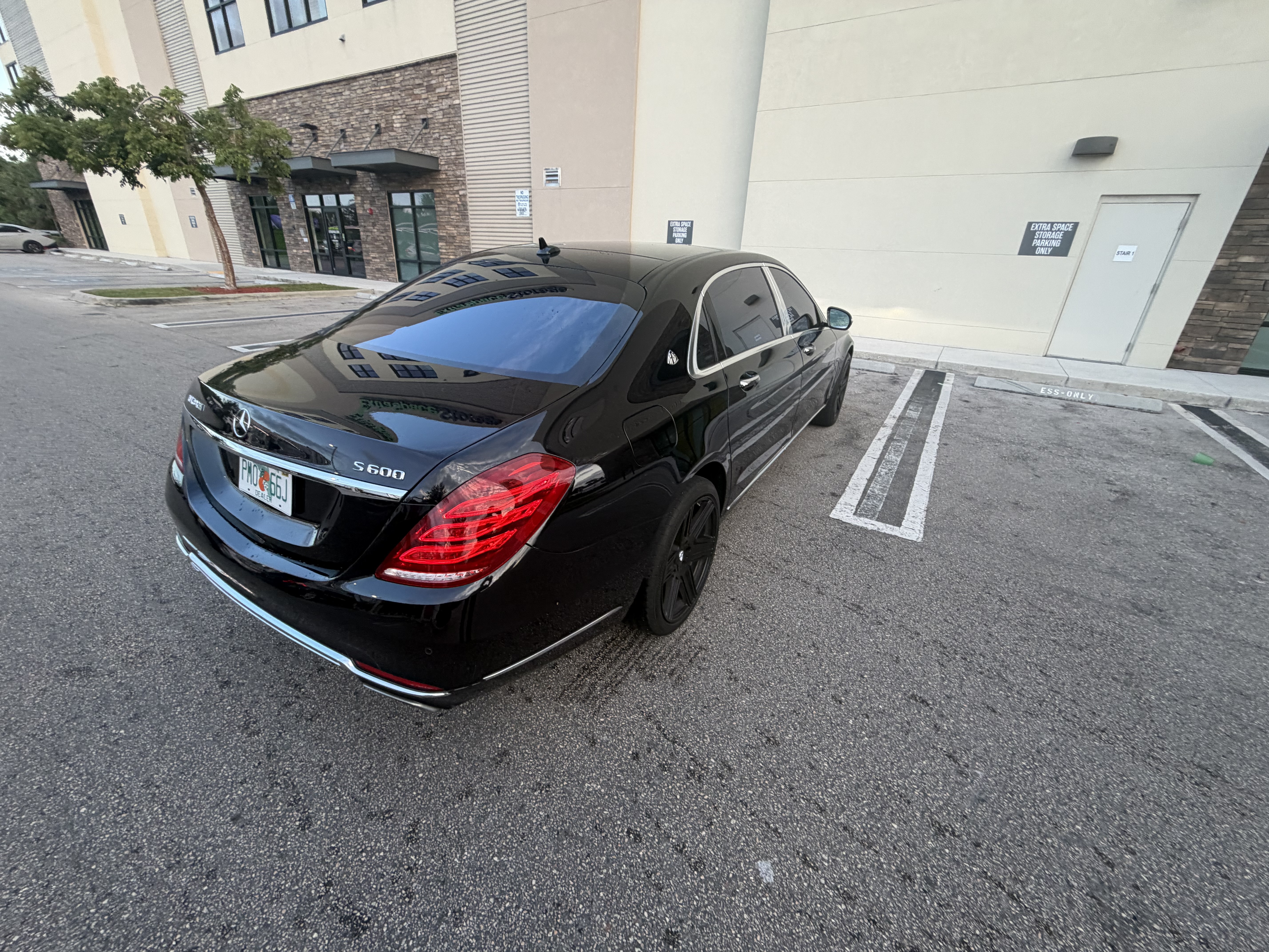 Used 2016 Mercedes-Benz Maybach S 600 image 21