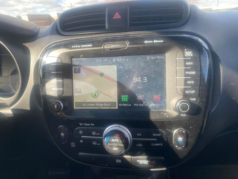 Used 2015 Kia Soul ! w/ Sun & Sound Package image 10