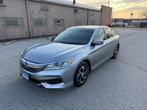 Used 2017 Honda Accord LX image 11