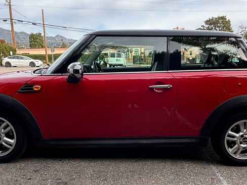Used 2013 MINI Cooper Hardtop image 6