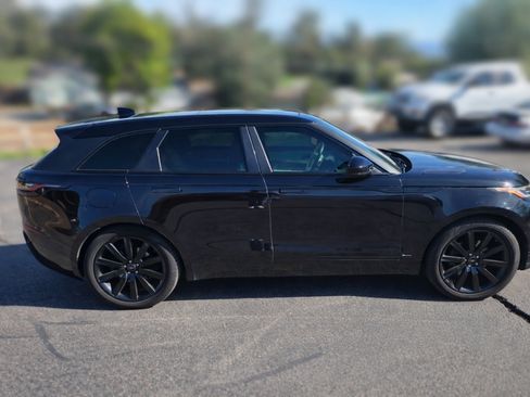 Used 2018 Land Rover Range Rover Velar R-Dynamic HSE image 2