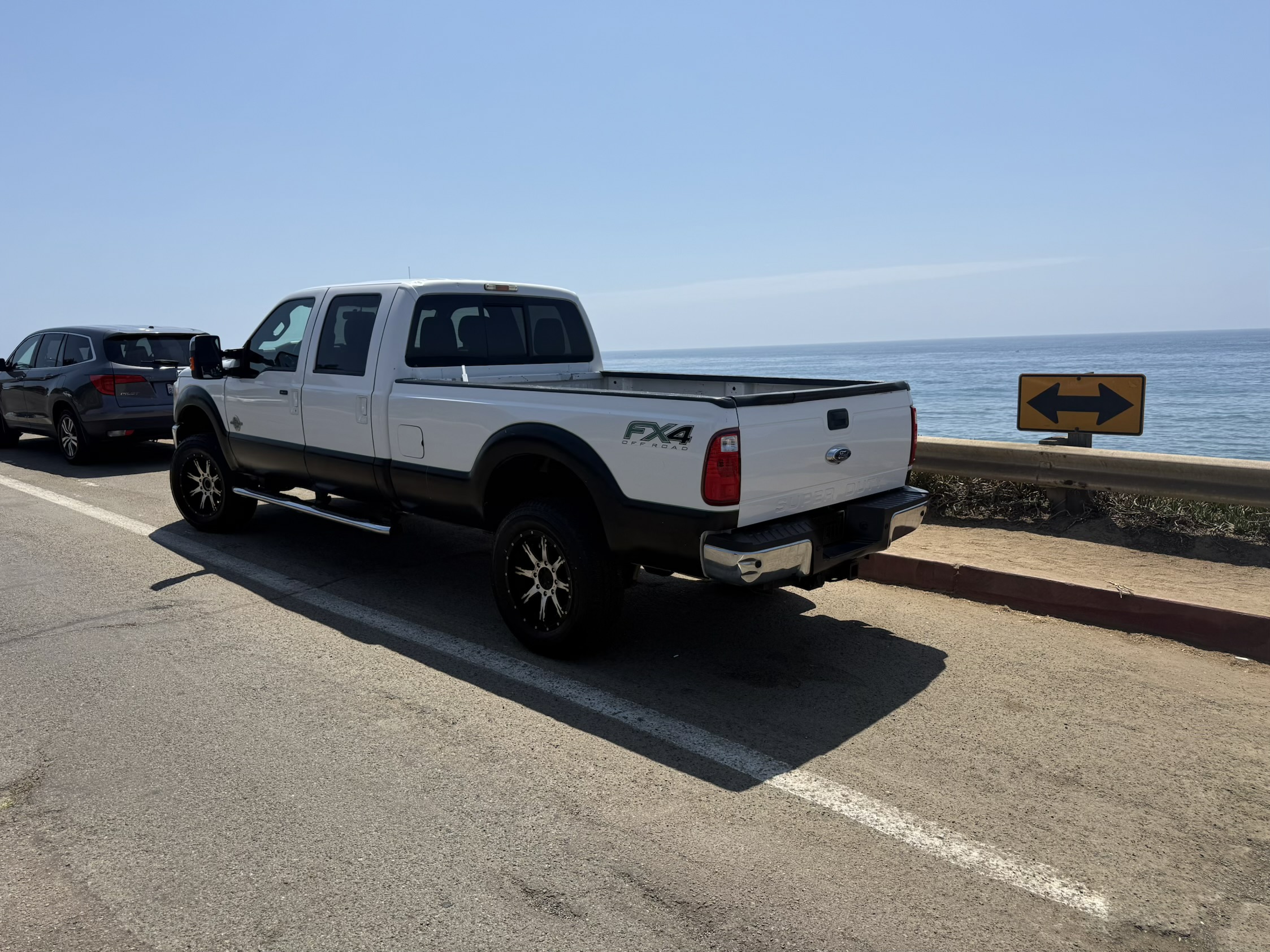 Used 2014 Ford F350 Lariat w/ Lariat Ultimate Package AWD/4WD image 12