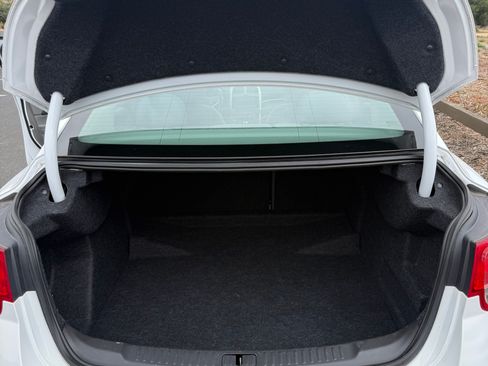 Used 2013 Chevrolet Malibu LS FWD image 11