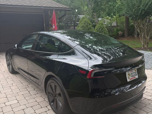 Used 2024 Tesla Model 3 Standard Range RWD image 5