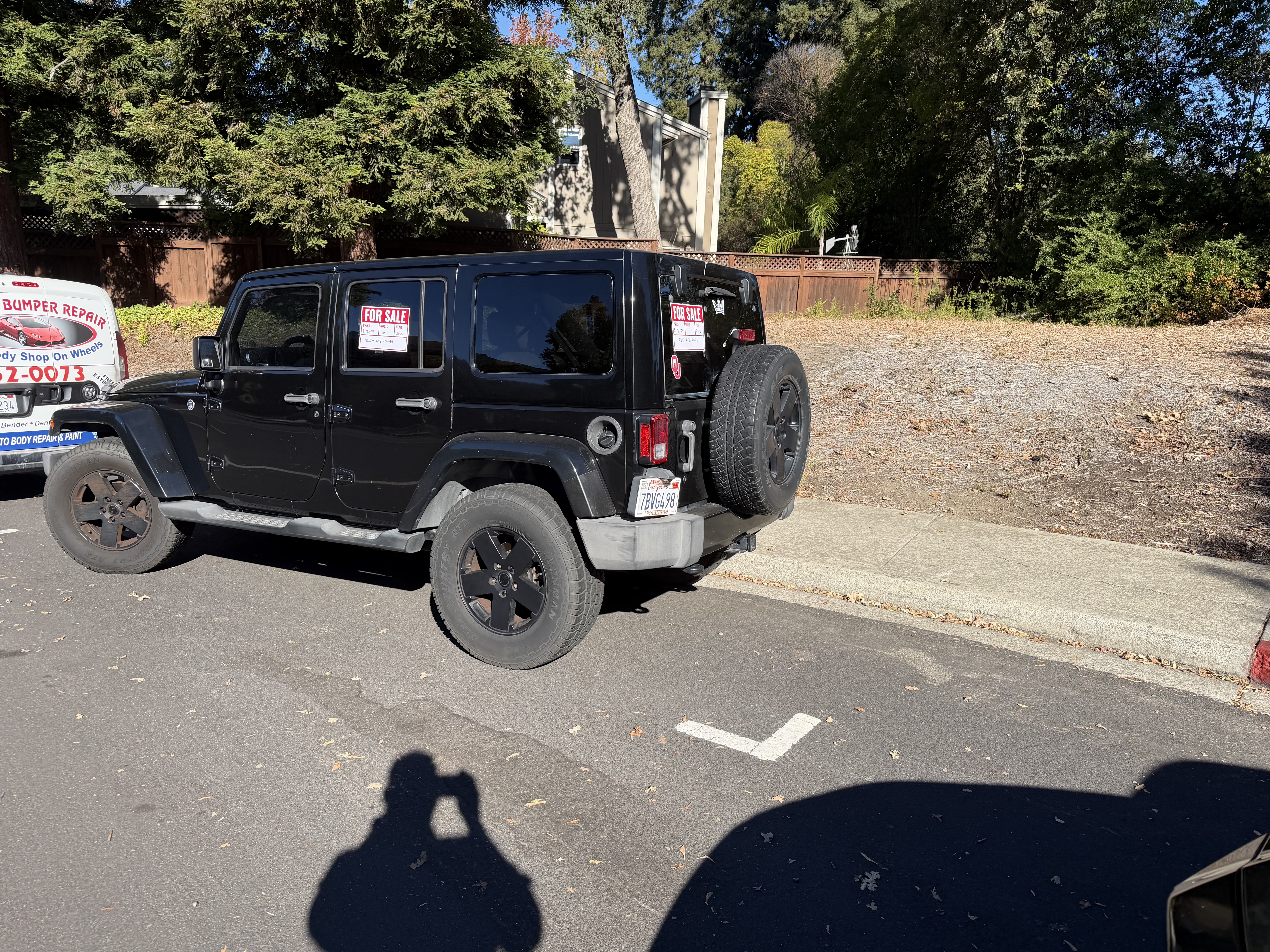 Used 2012 Jeep Wrangler Unlimited Sahara w/ Connectivity Group AWD/4WD image 8