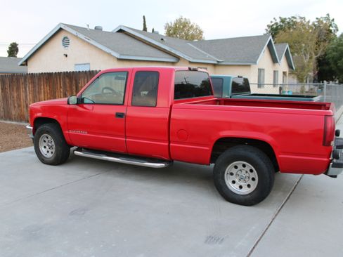 Used 1995 Chevrolet Silverado 1500 4x4 Extended Cab image 1