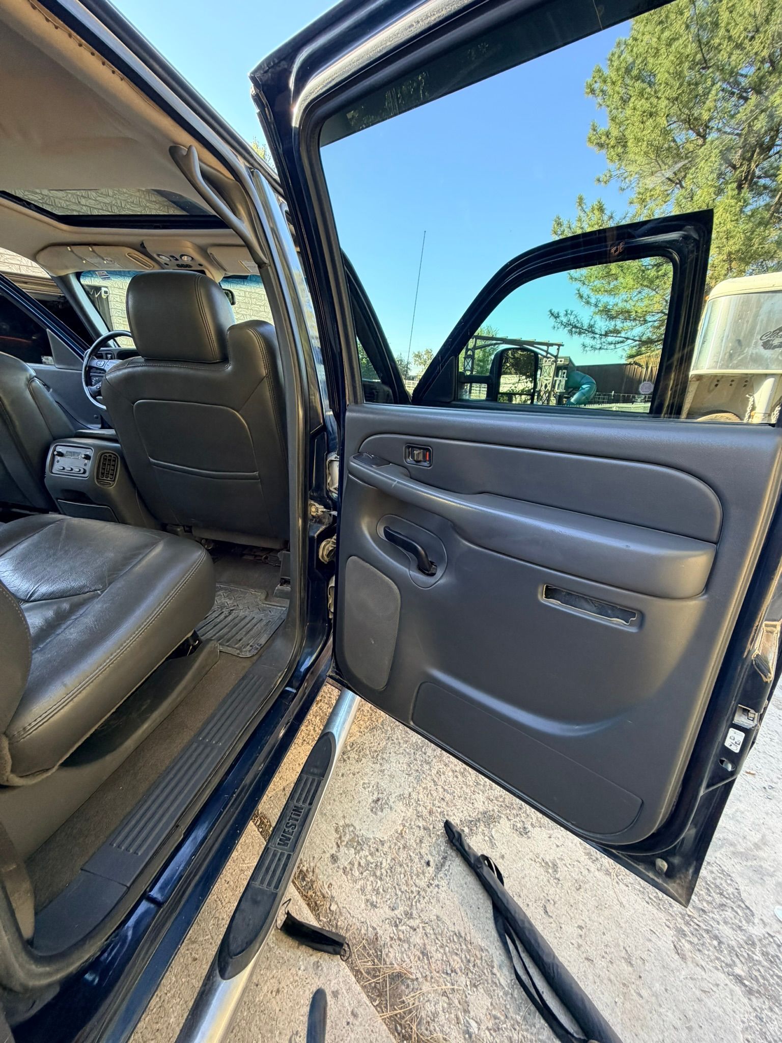 Used 2007 GMC Sierra 2500 SLT AWD/4WD image 9