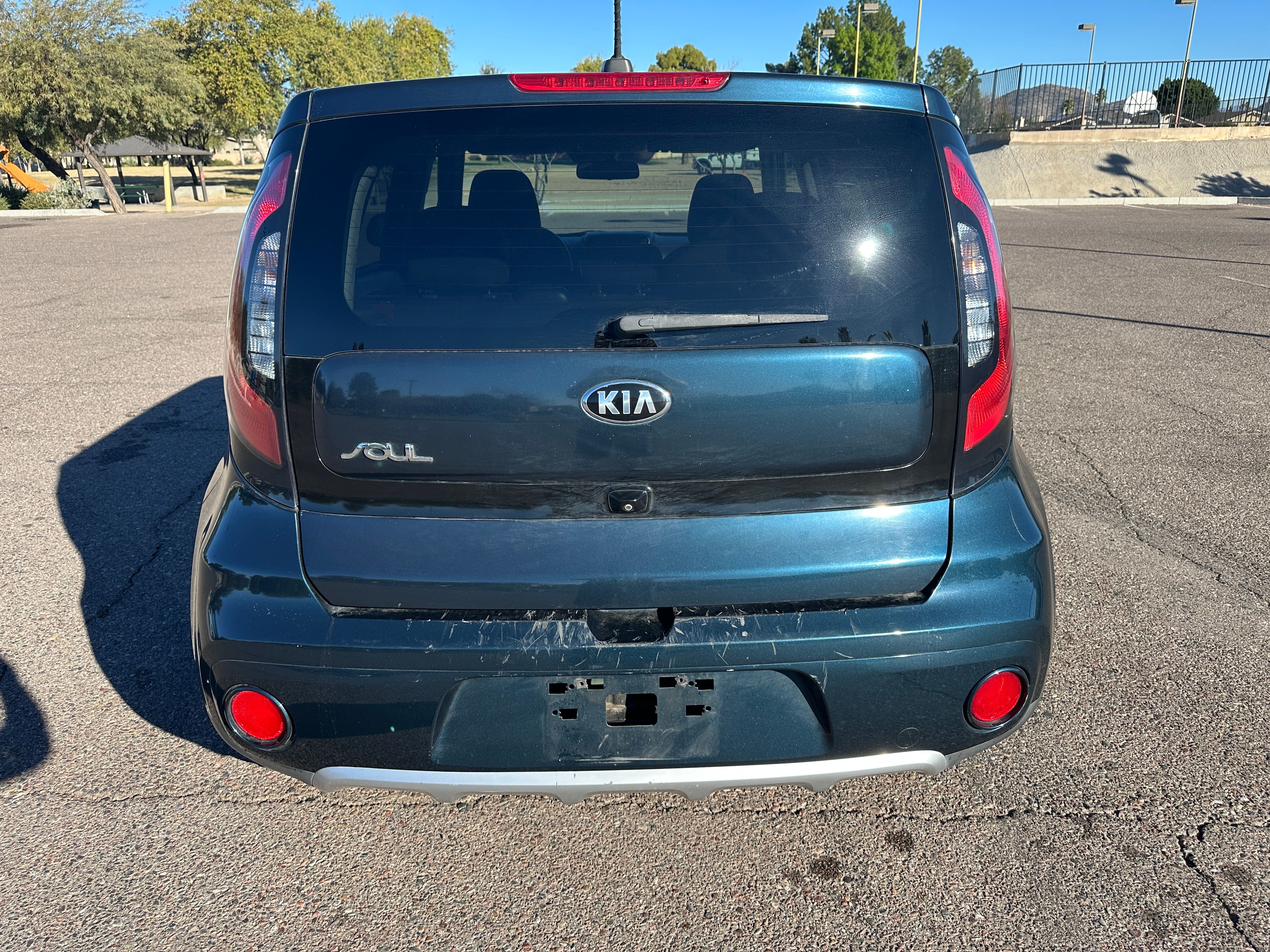 Used 2018 Kia Soul + FWD image 4