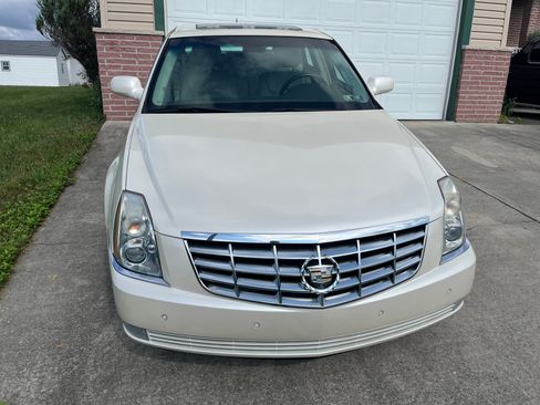 Used 2008 Cadillac DTS image 5