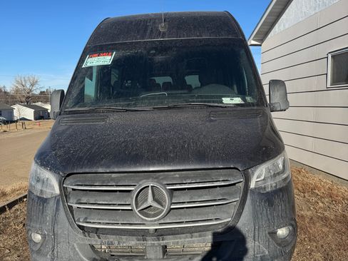 Used 2023 Mercedes-Benz Sprinter 2500 image 5