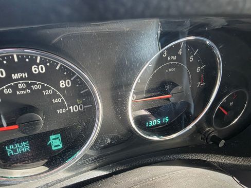 Used 2014 Jeep Wrangler Sahara w/ Mopar Chrome Edition Group image 5