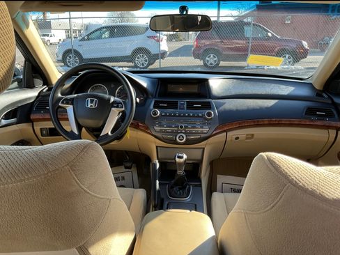Used 2011 Honda Accord EX image 8