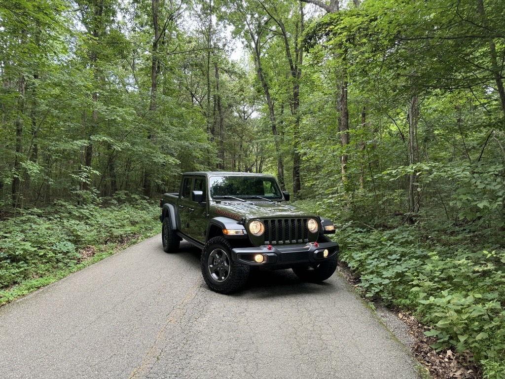 Used 2023 Jeep Gladiator Rubicon w/ Cold Weather Group AWD/4WD image 6