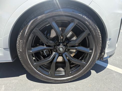 Used 2022 Land Rover Range Rover Sport SVR AWD/4WD image 8