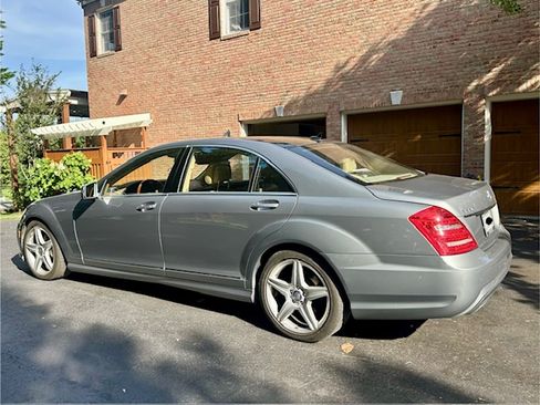 Used 2010 Mercedes-Benz S 550 4MATIC image 13
