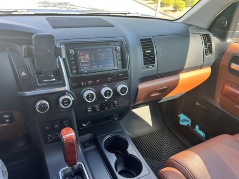 Used 2018 Toyota Sequoia Platinum image 15