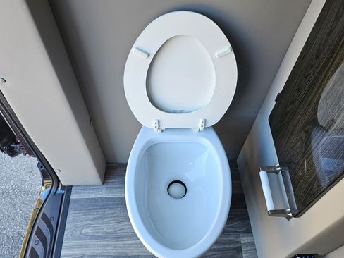 Used 2023 Mercedes-Benz Sprinter 3500 image 14