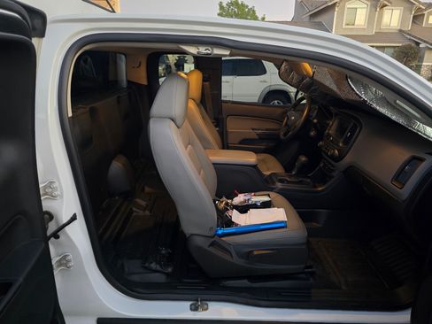 Used 2017 Chevrolet Colorado W/T w/ WT Convenience Package image 13