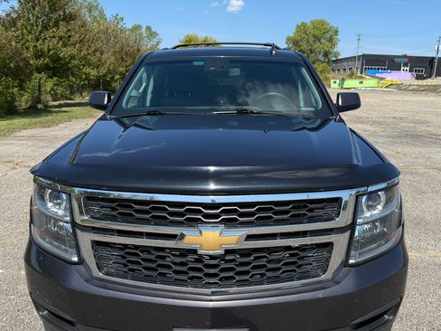 Used 2016 Chevrolet Suburban LT image 5